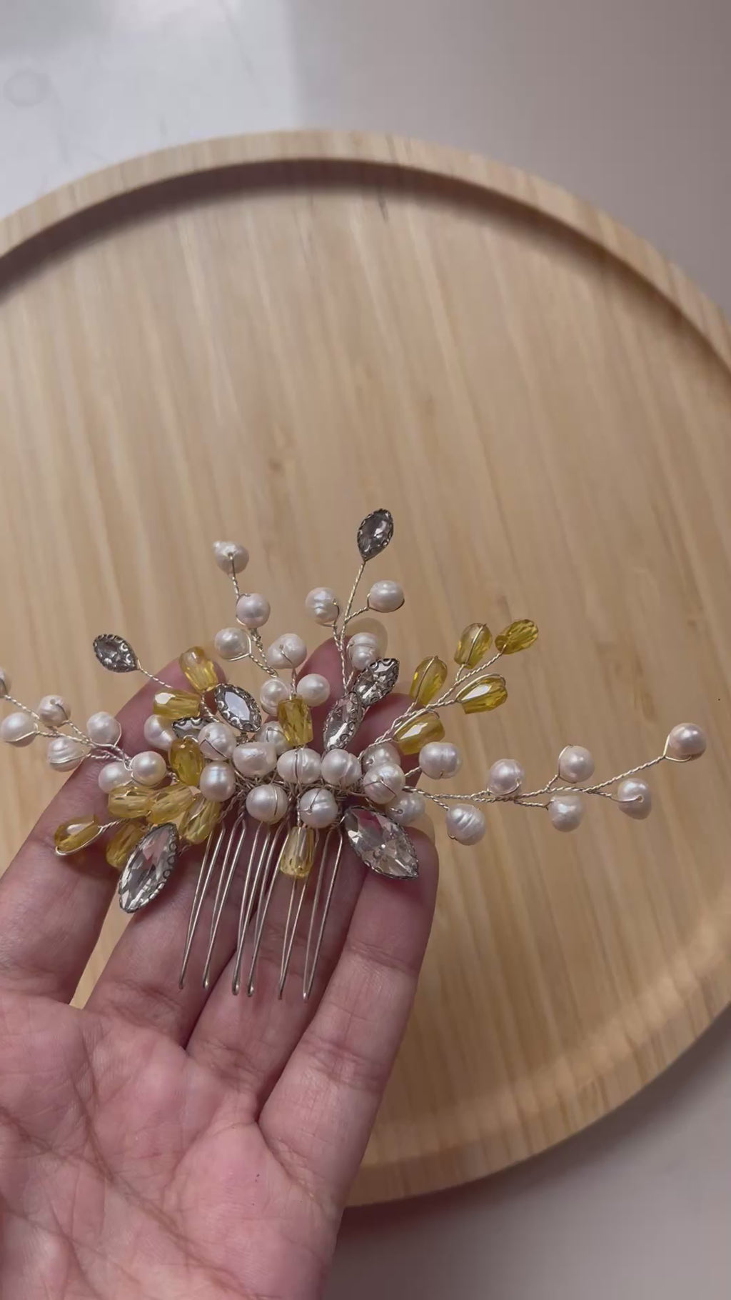 Alma - Pearl Comb 2